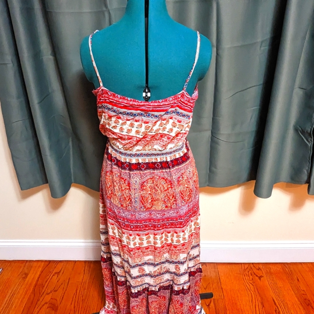 Flowy adjustable maxi dress - Picture 2 of 3
